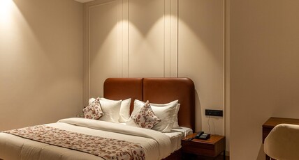Hotel City Klyde Inn Room Type - Deluxe Room