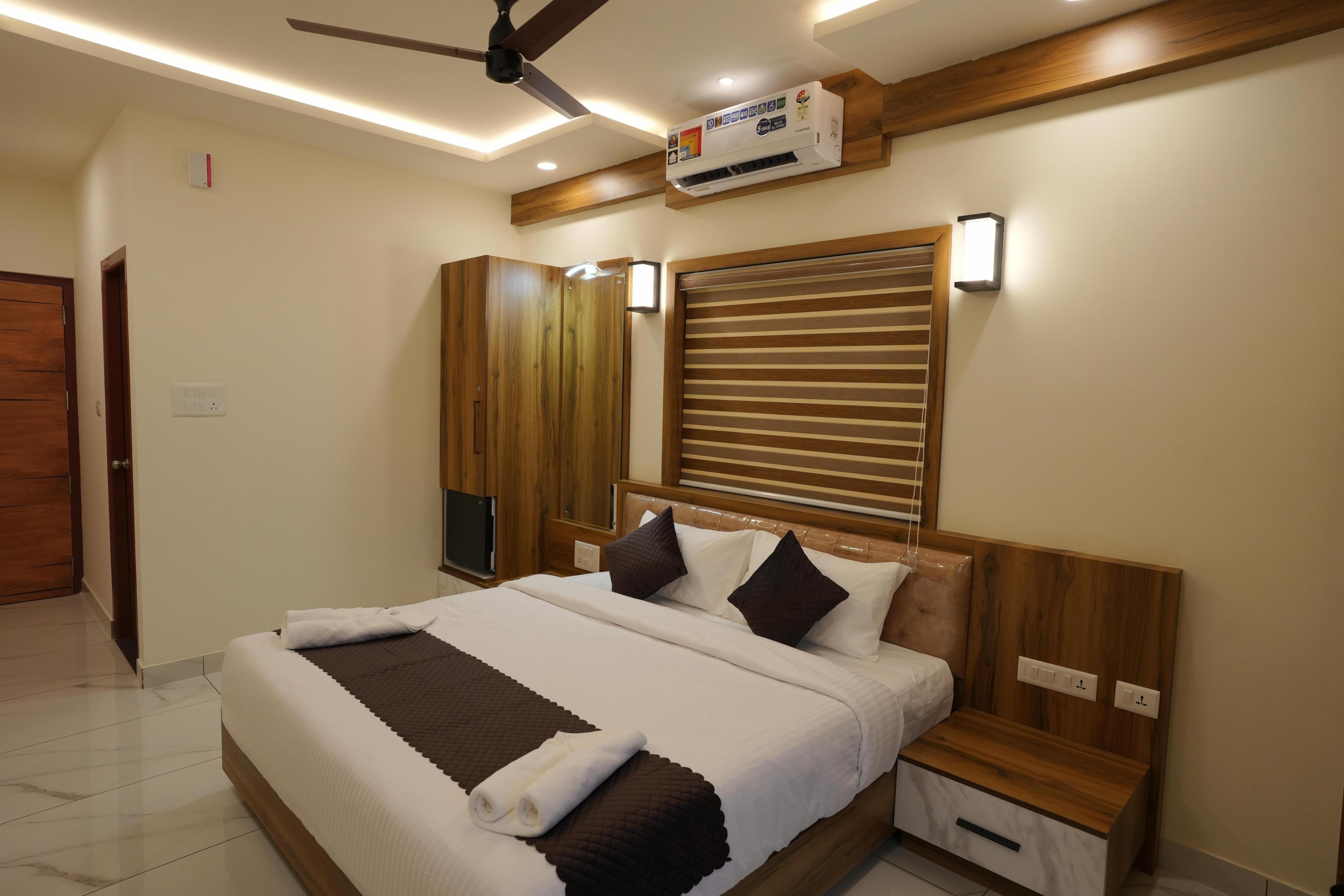 MISTERIA INN Room Type - Deluxe Room With Balcony