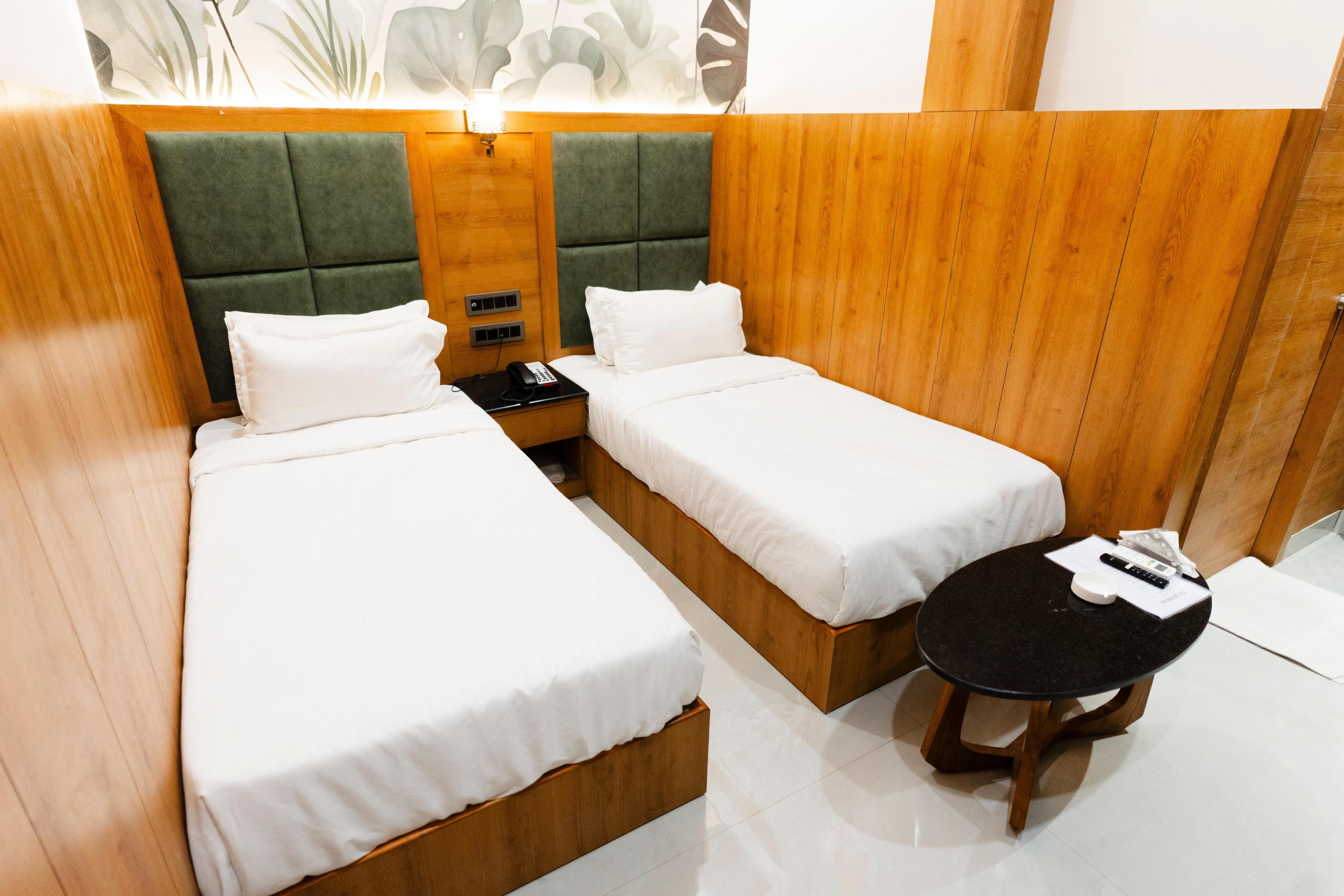The Seven Inn Room Type - Standard Room with Twin Bed
