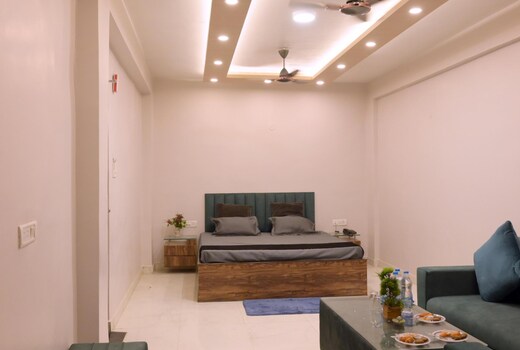 Om Hotel & Restaurant