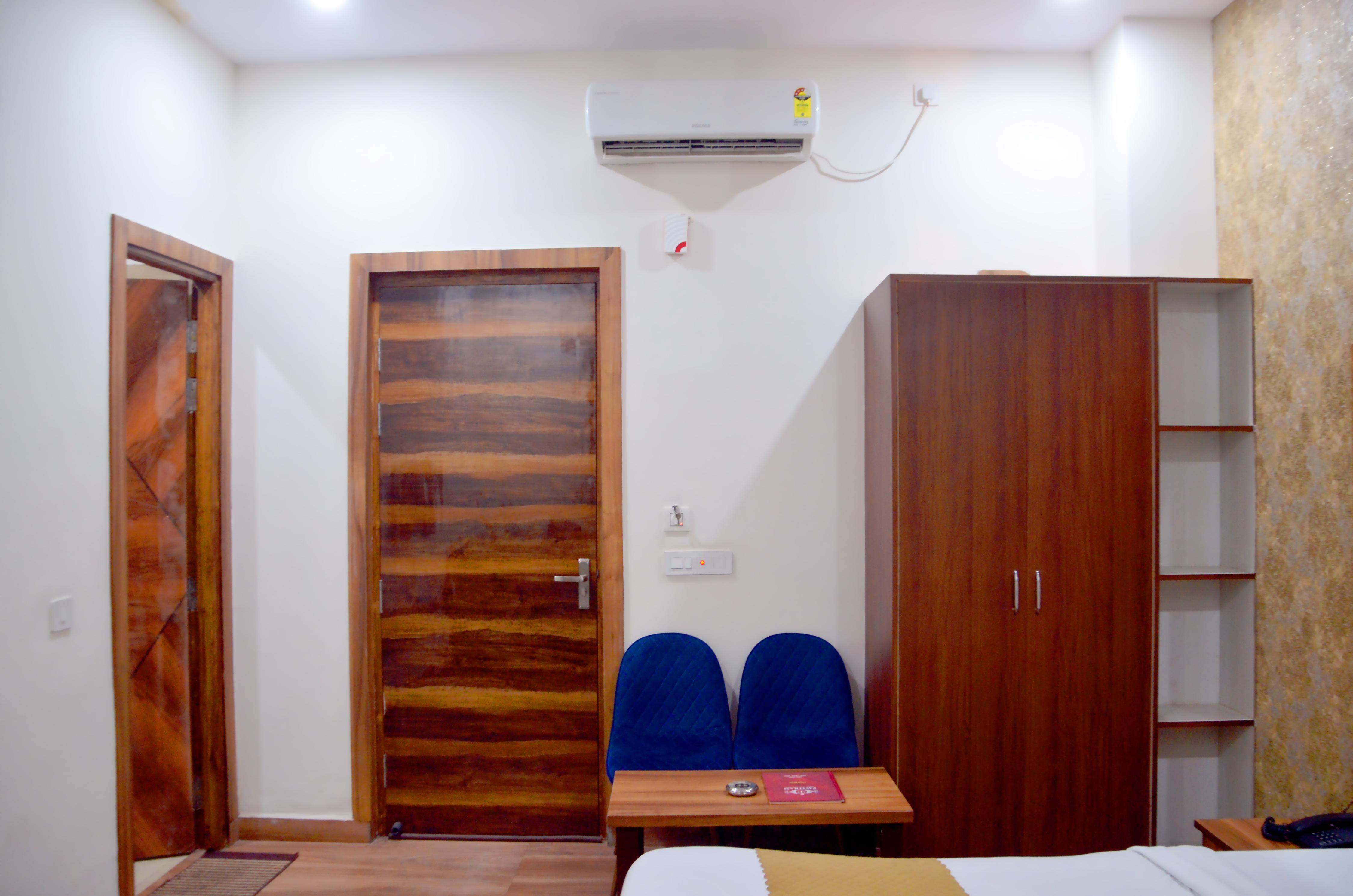 PAVITRAM BANQUET & HOTEL - Tap to explore photos
