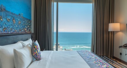 Sofia Colombo City Hotel Room Type - Suite with Sea View