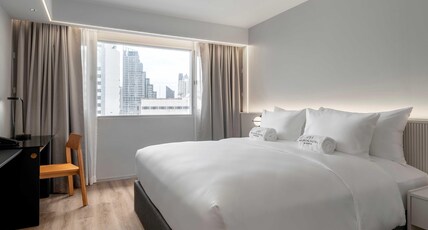 Maison Hotel Bangkok Room Type - Natee Deluxe King