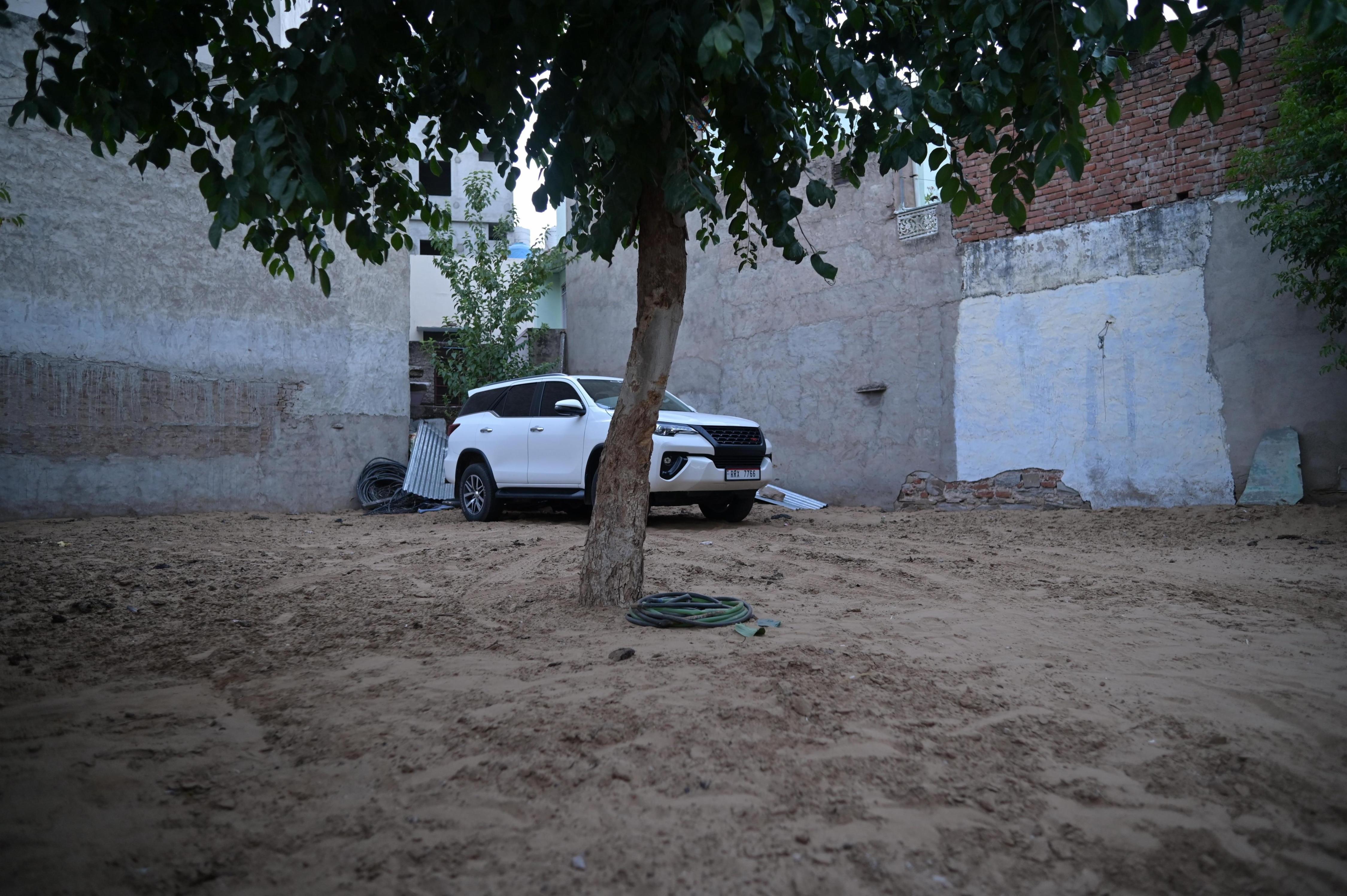 Hotel Kaanjee, Sikar - Tap to explore photos