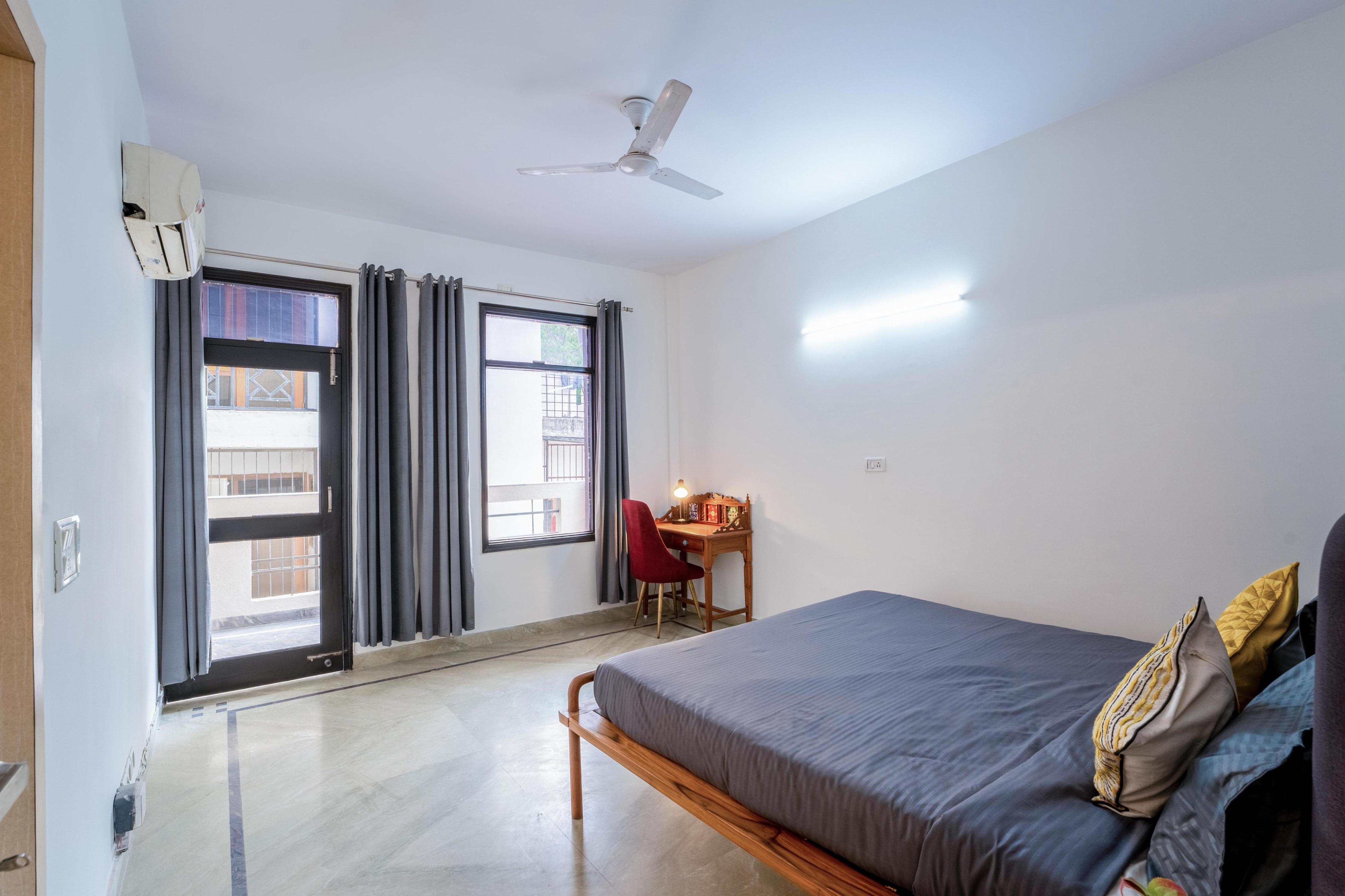 Sliceinn Yucca Room Type - G2 - Premium room with Attached bath and Balcony