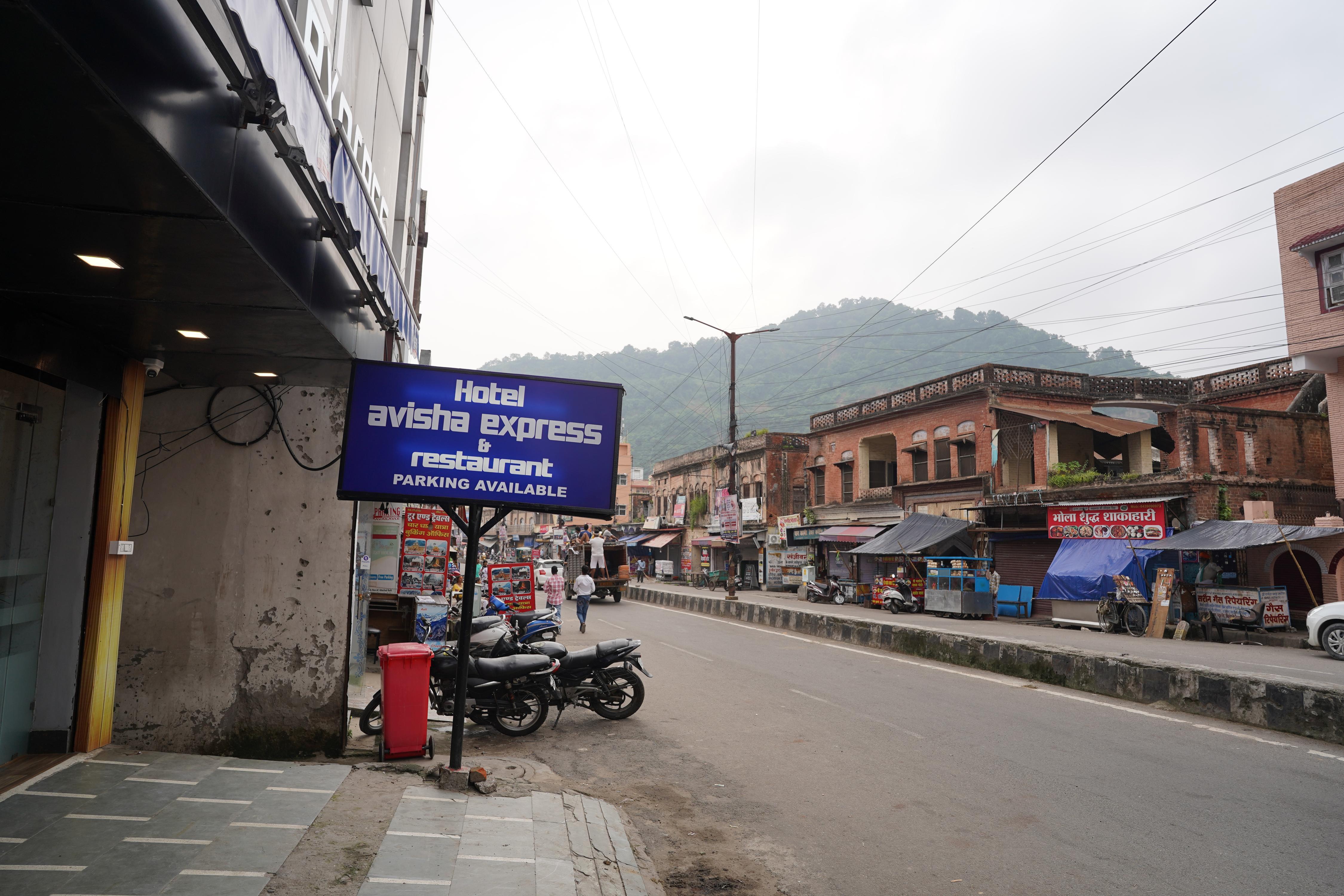 Avisha Ganga Retreat - Near Har Ki Pauri - Tap to explore photos
