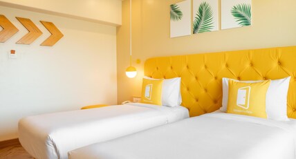 Bloom Hub WEH Andheri Room Type - Standard Twin Room Bloom Hub WEH Andheri Room Type - Standard Twin Room