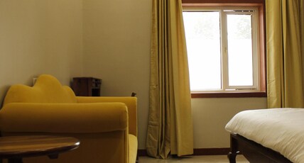 Farm Aavjo - A Conscious Stay Room Type - Akash with private balcony