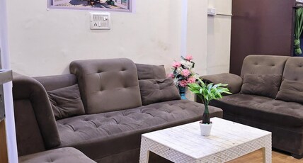 Frazyone Hostel Room Type - 8 seater Mixed Dormitory