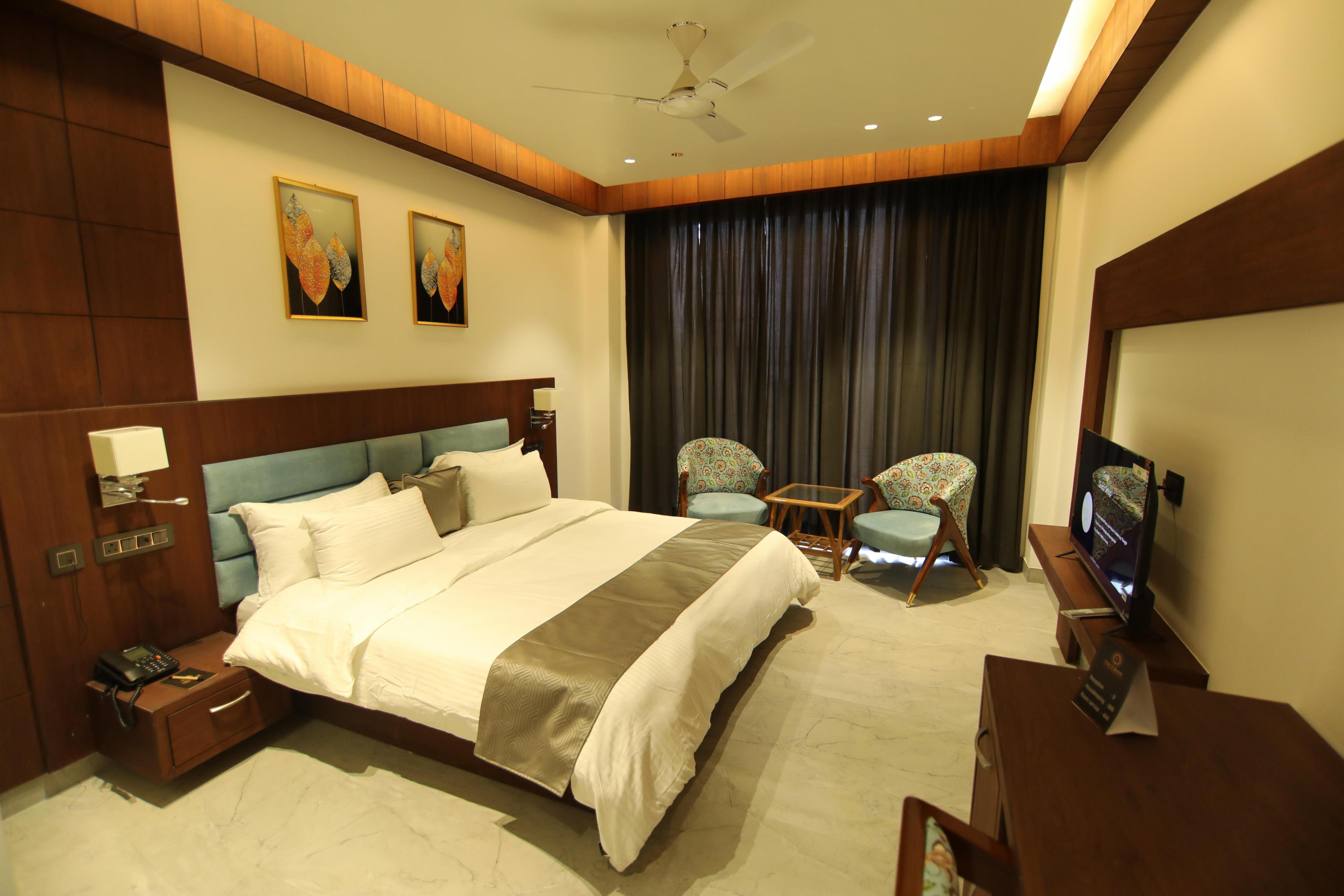 Viceroy In The Himalayas, An ALIVAA Hotel Room Type - Super Deluxe Room with Balcony