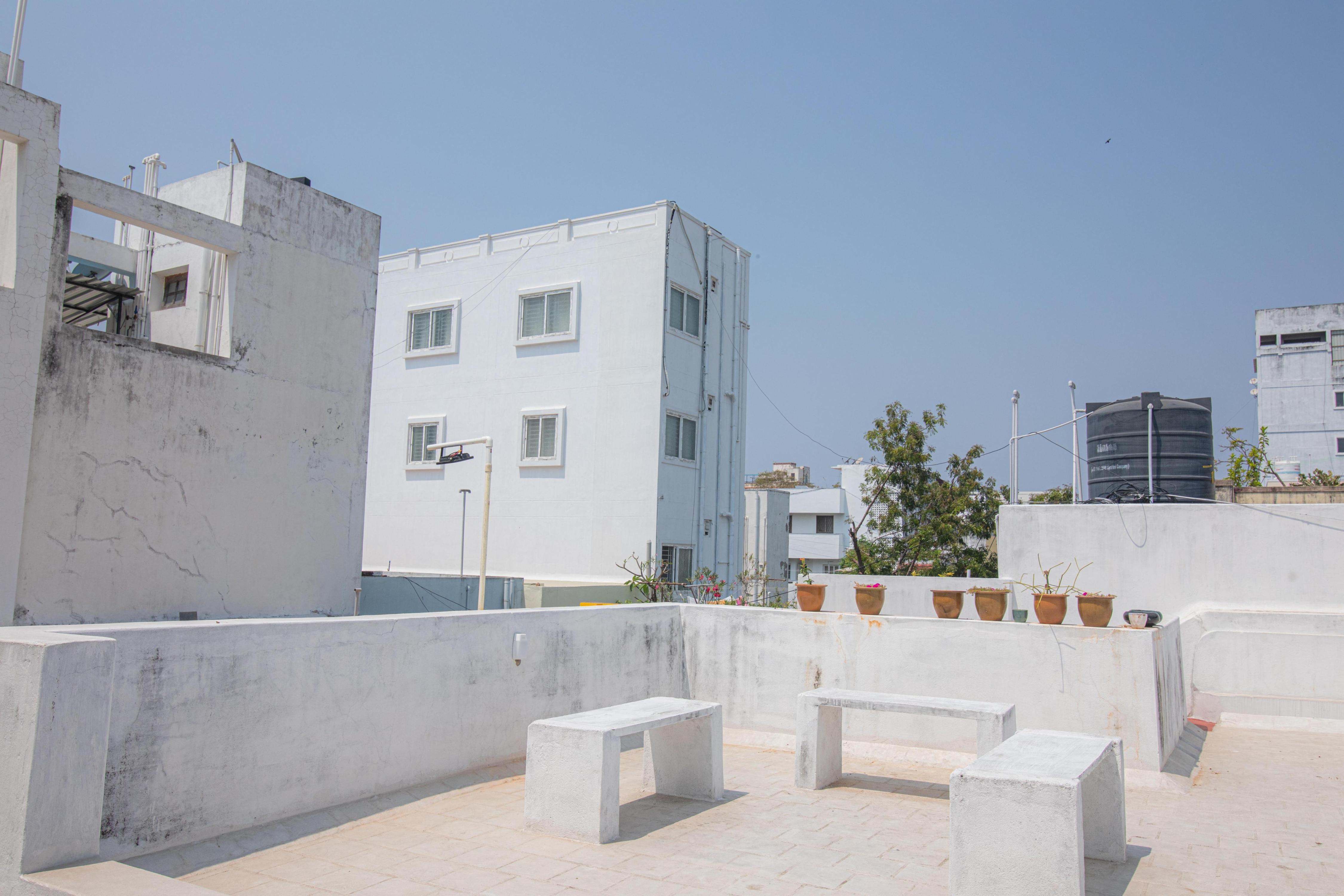 Parambara - Tap to explore photos