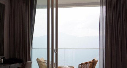 The Atrium (M. G. Marg) Room Type - Executive Suite Room With Kanchejunga View