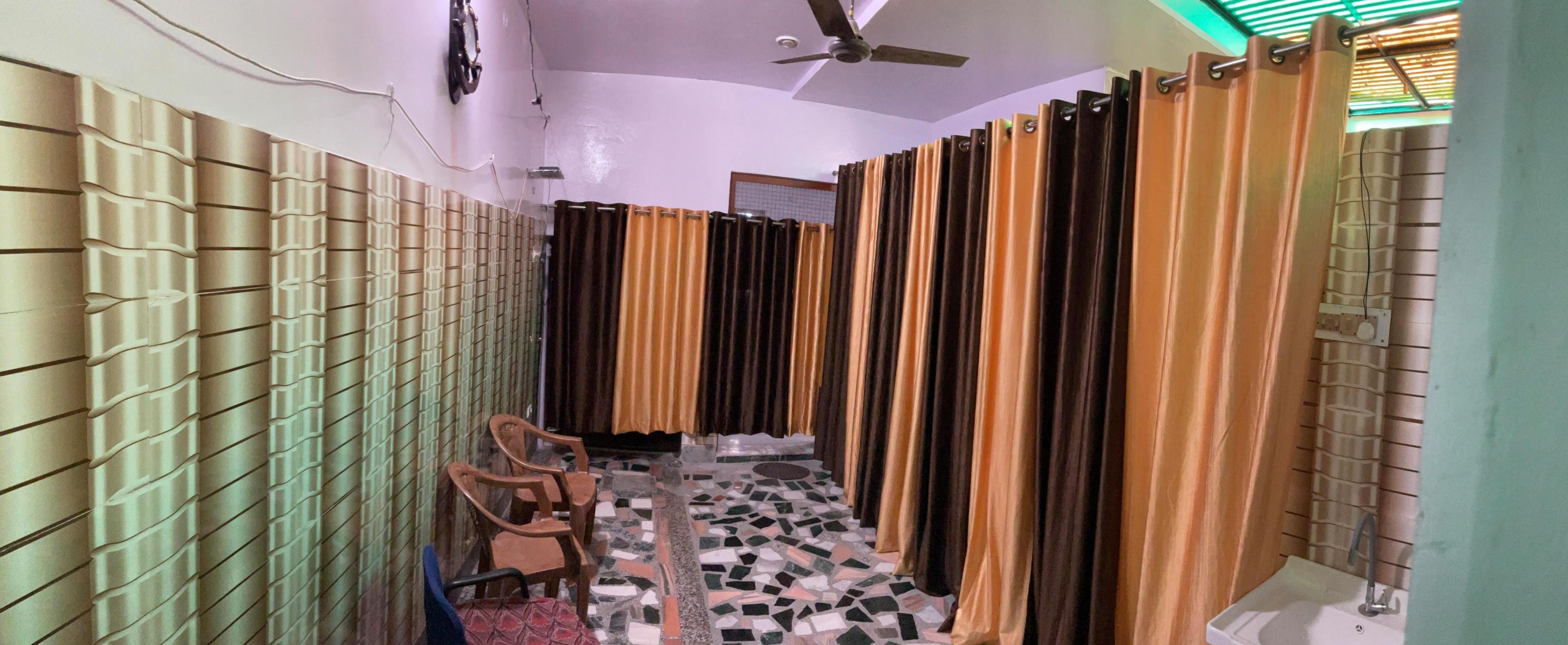 Anushttha Home Stay - Tap to explore photos
