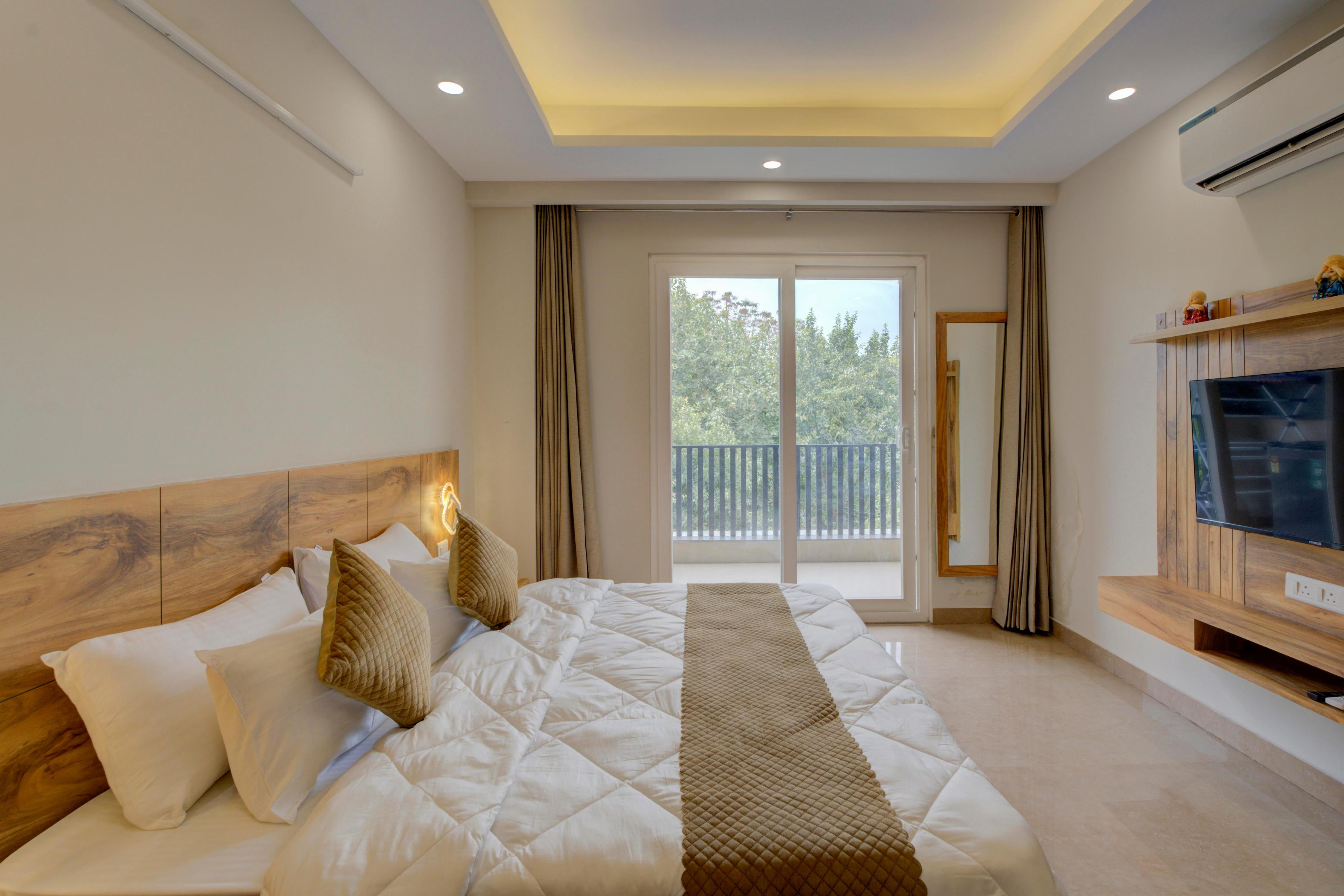Lodgers Serviced Apartments | Golf Course Road - Tap to explore photos