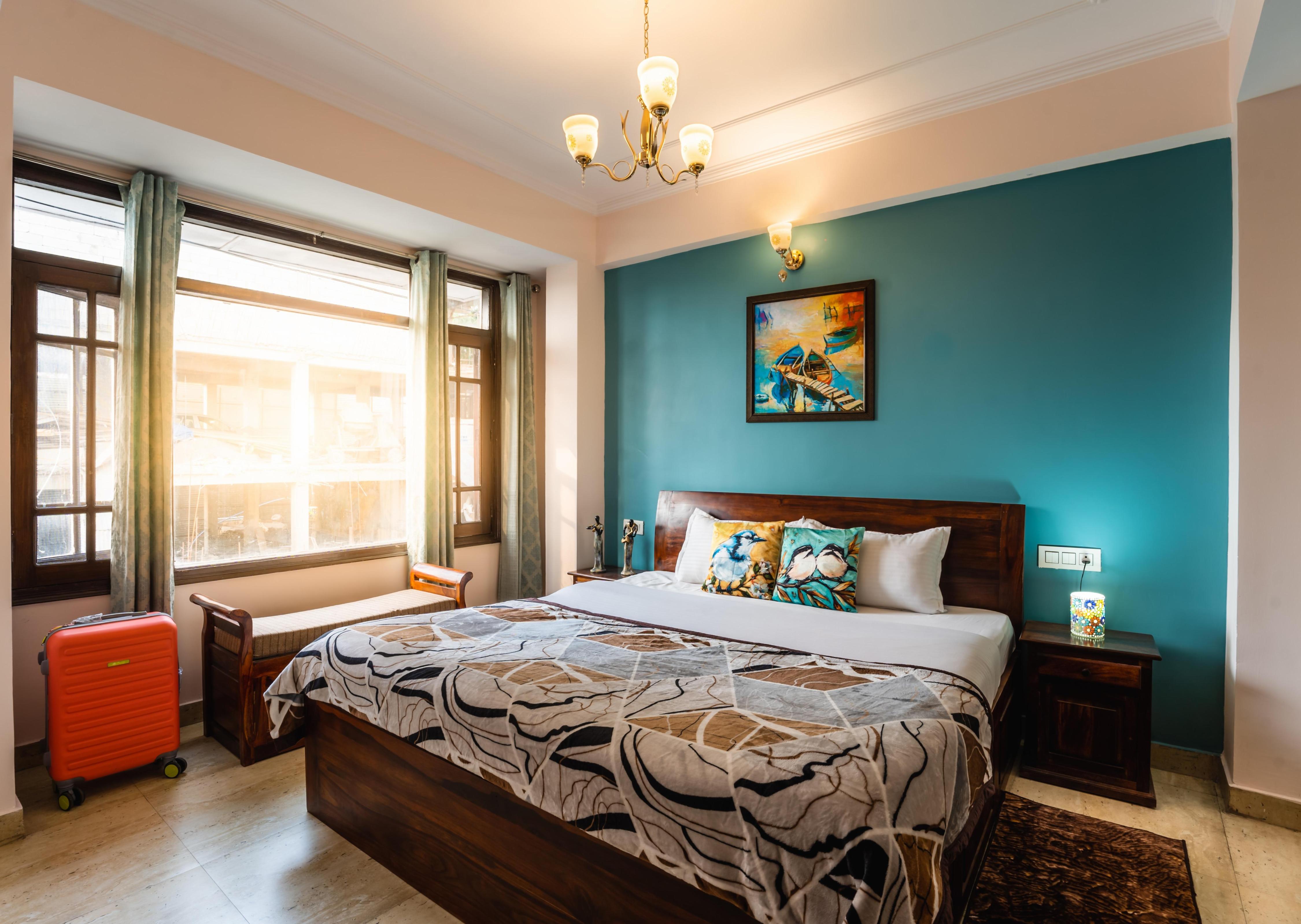 THE SUNSET ABODE SHIMLA 4BR WITH VALLEY VIEWS - Tap to explore photos