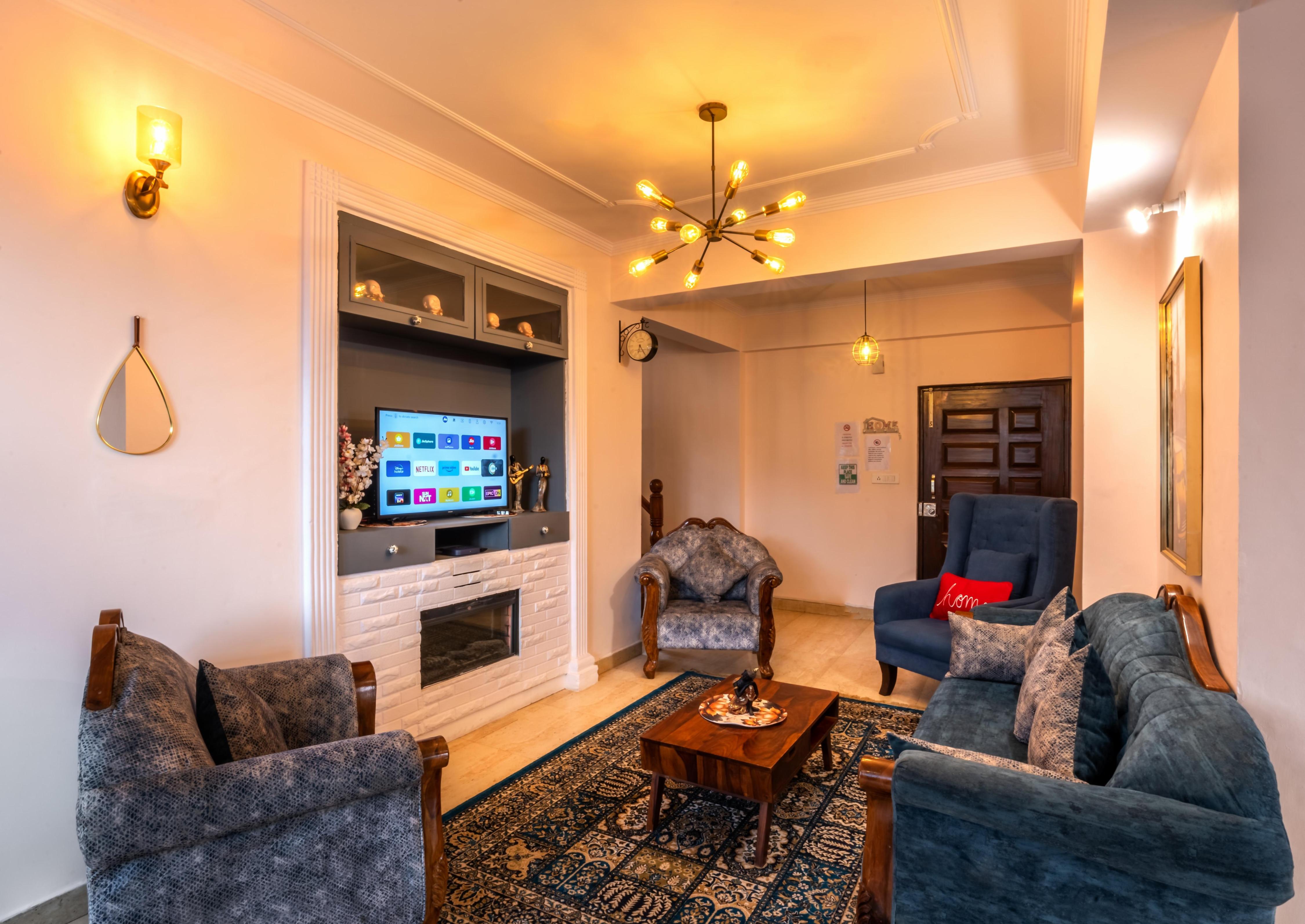 THE SUNSET ABODE SHIMLA 4BR WITH VALLEY VIEWS - Tap to explore photos