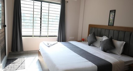 Hotel Stay Inn Room Type - Air conditioned deluxe double room