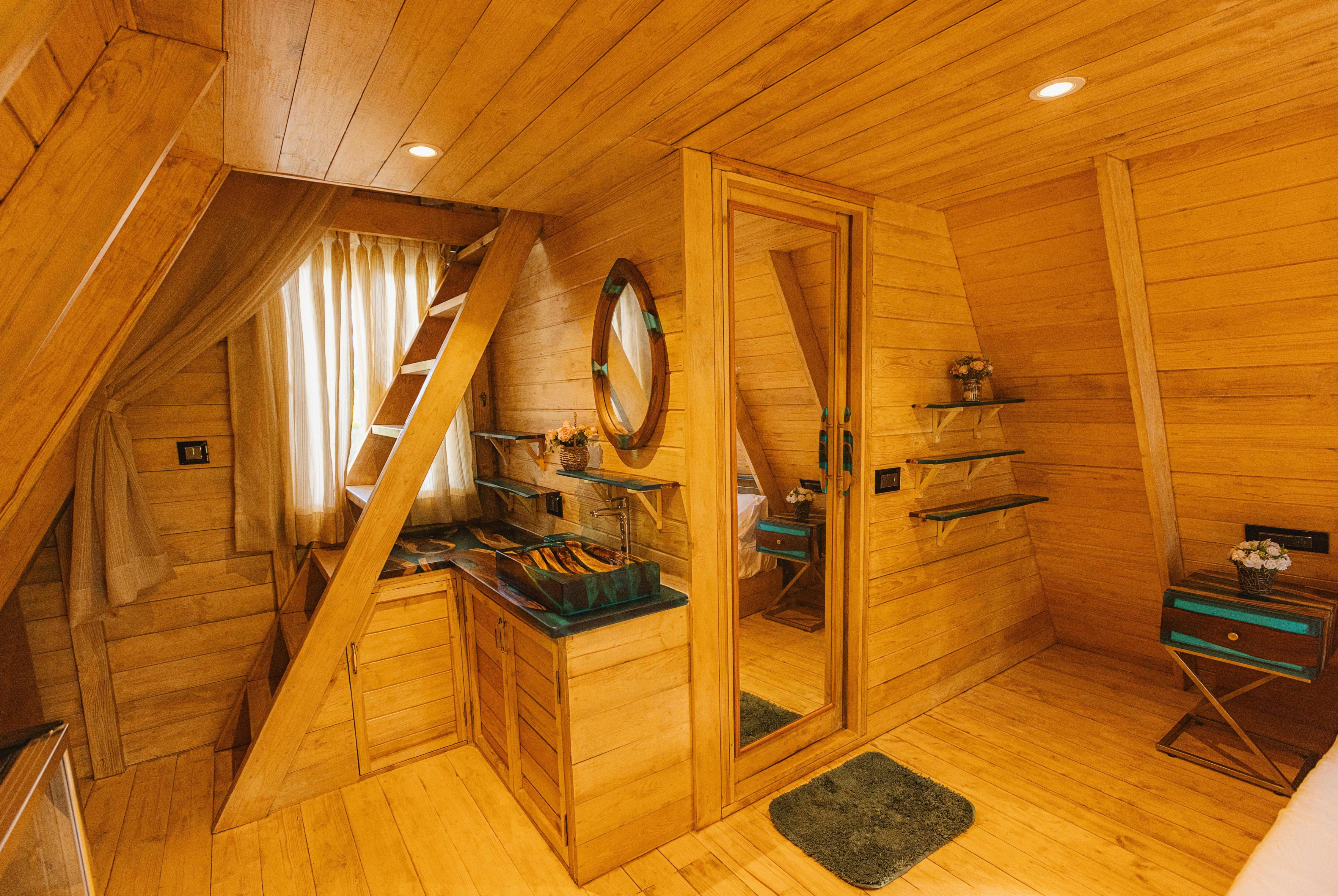 Le Chalet - Tap to explore photos