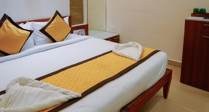 K Grandeur Hotels Room Type - Deluxe - AC