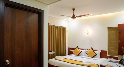 K Grandeur Hotels Room Type - Executive - AC