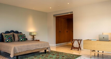 Amorzito by Solitaire Stays Room Type - Luxury Room