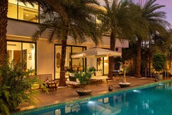 Amorzito by Solitaire Stays