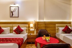 Hotel Rosewalk Vista Free Pick up From Nizamuddin Railway Station