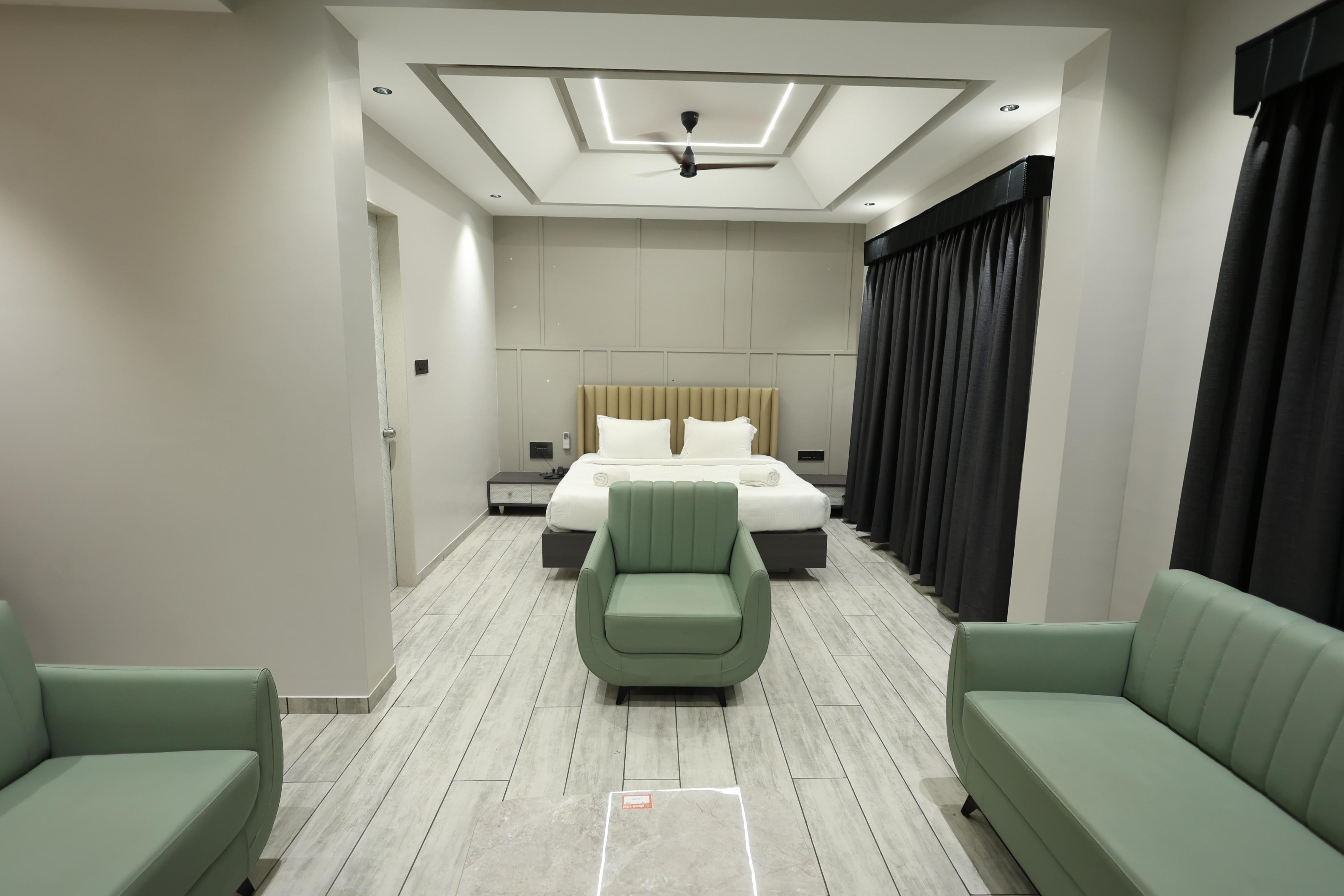 Hotel StatusInn Room Type - Premium AC Room