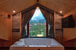 Nazaara - A Luxe Retreat