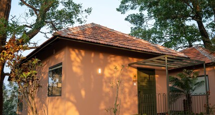 ENGLISH AND SCOTTISH BUNGALOW Room Type - TEA VIEW VILLA
