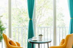 Raaviera By The Ganges