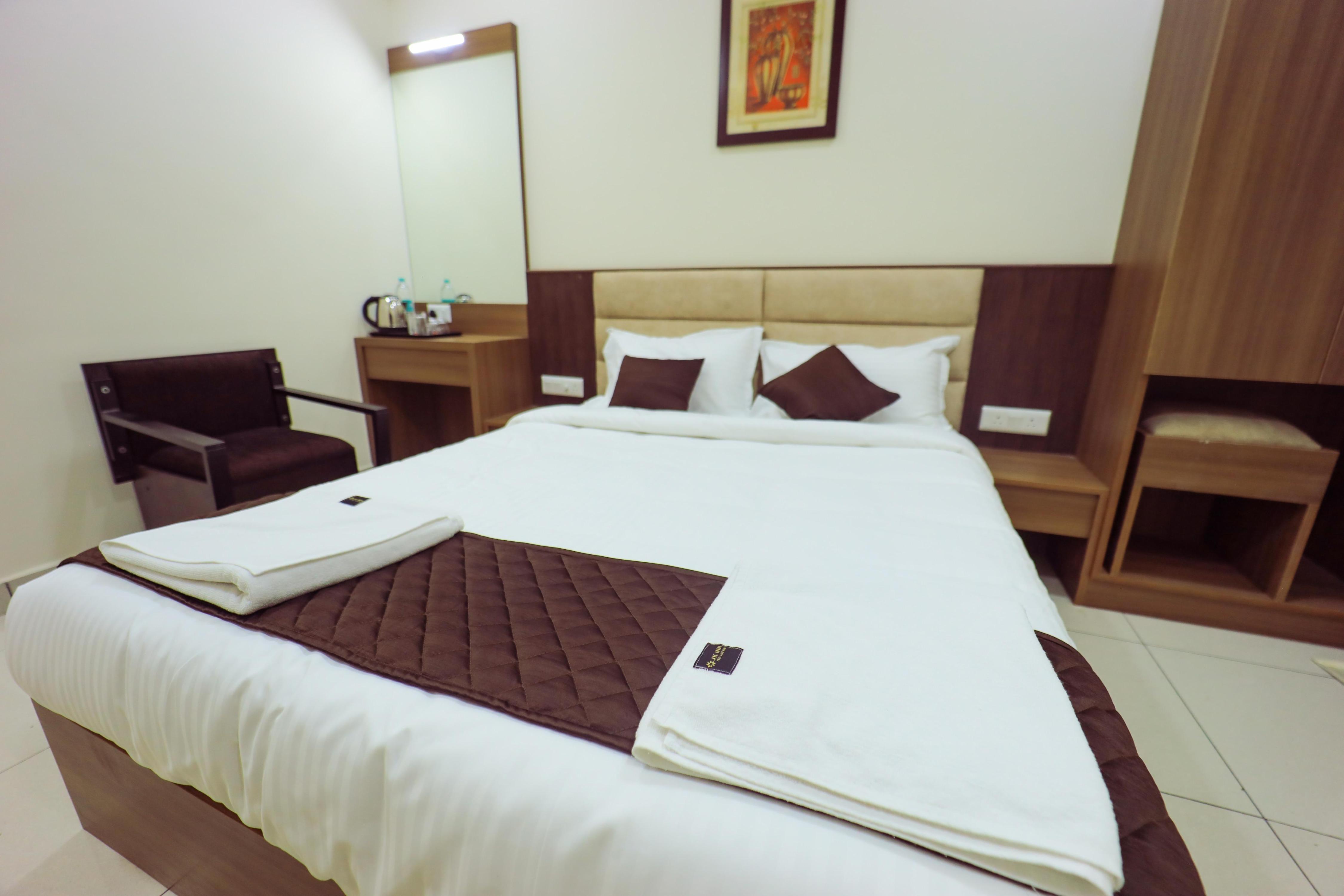 JK INN Room Type - Deluxe Double Room with Balcony
