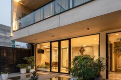 The Lodgers Luxury | Near Golf Course Road