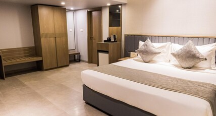 The Augusta Club & Resort Room Type - Deluxe Room