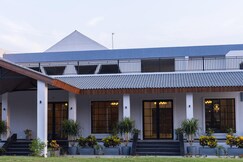 The Augusta Club & Resort