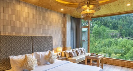 Zostel Old Manali (Goshal Road) Room Type - Superior Deluxe Room with balcony
