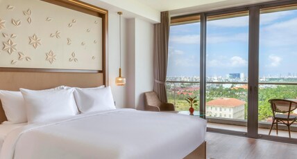 KOI Resort & Residence Da Nang Room Type - Deluxe Double Partial Sea View