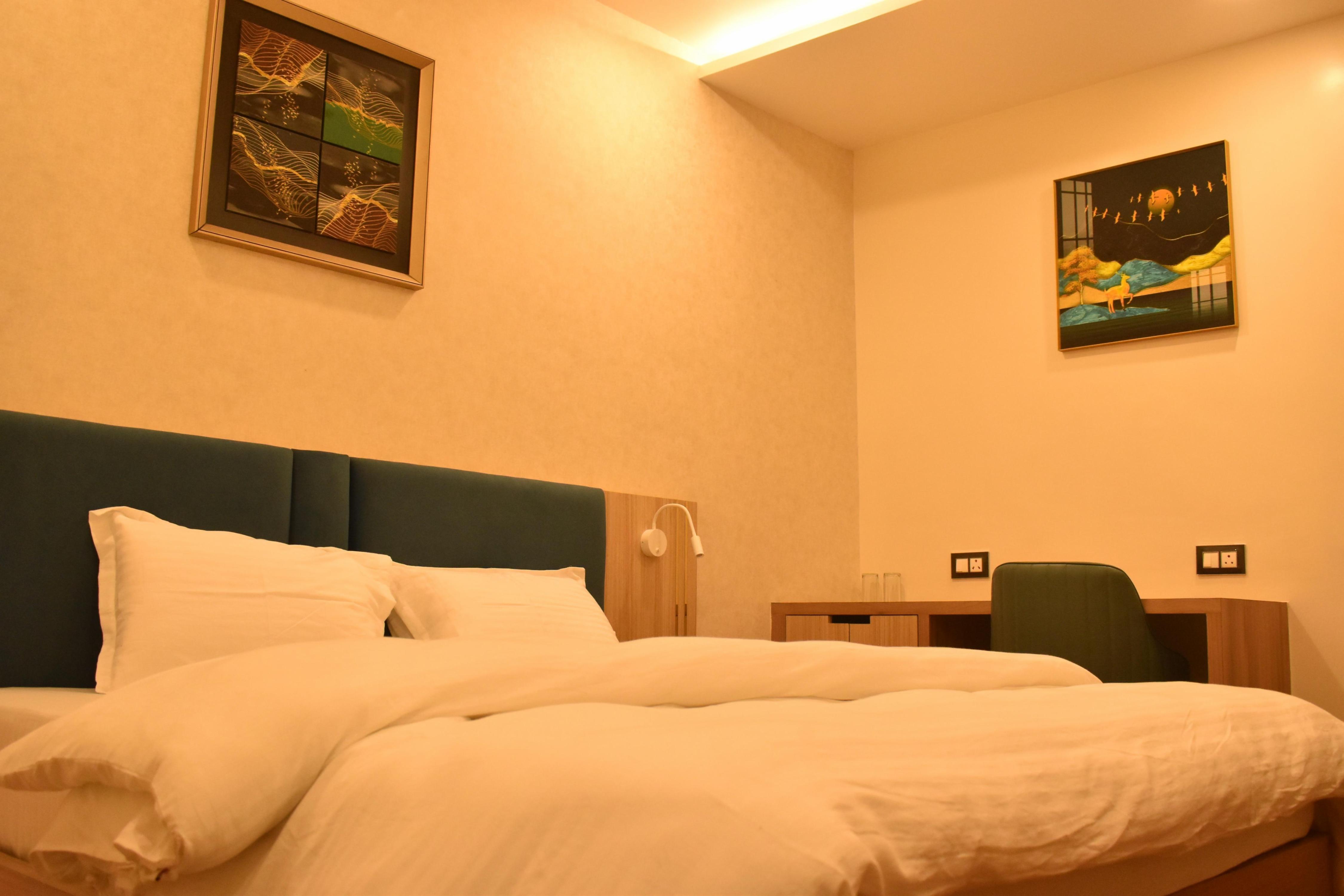 Hotel Hari International Room Type - Deluxe