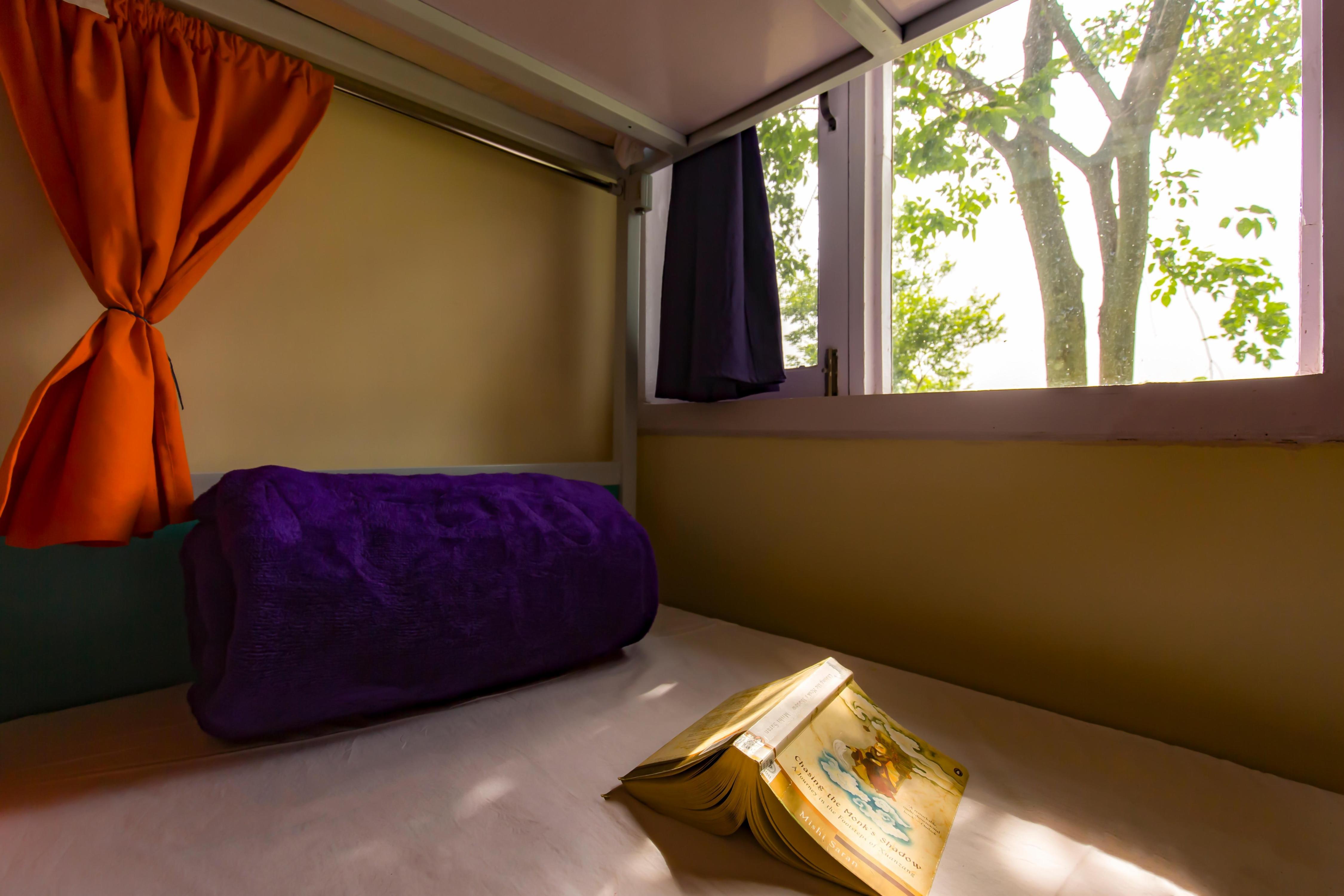 Dormigo - Tap to explore photos