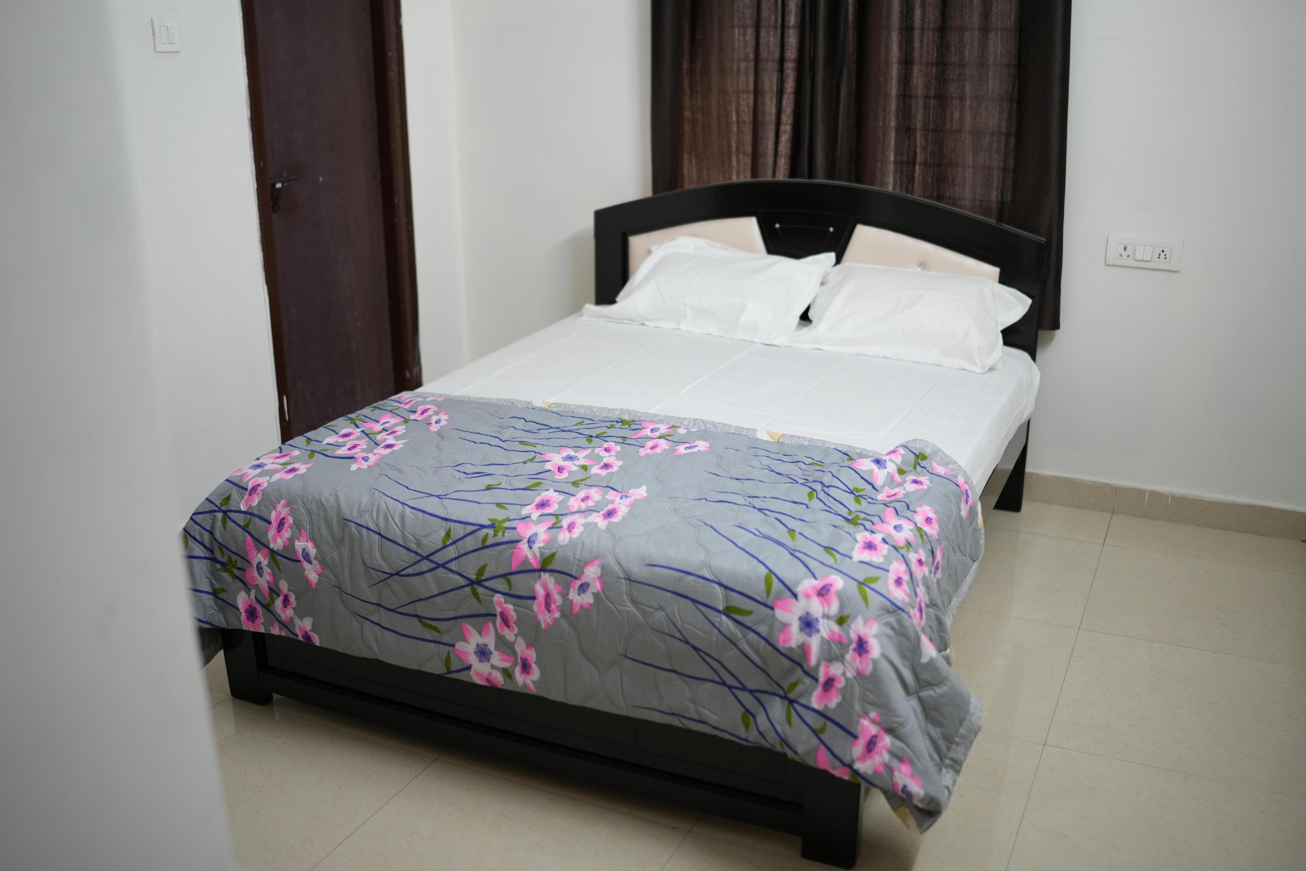 Dilshith service Apartments - Tap to explore photos