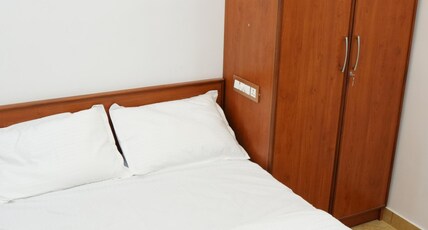 Neom's golden gate Room Type - DELUXE DOUBLE ROOM