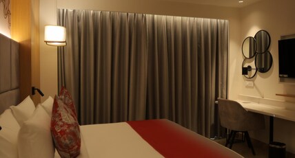 Ramada By Wyndham Gorakhpur Room Type - 1 King Bed, Accessible Room, Non Smoking