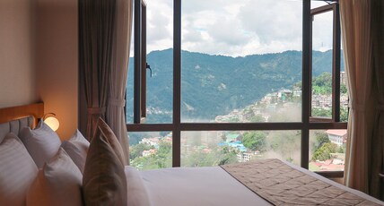 Evara Hills, Gangtok Room Type - Deluxe Valley View