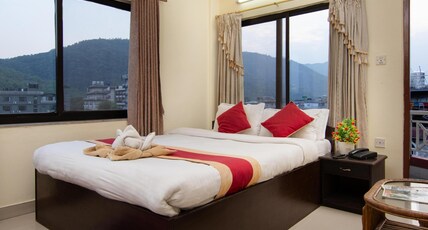 Hotel Nomad Inn Room Type - Deluxe Double or Twin Hotel Nomad Inn Room Type - Deluxe Double or Twin