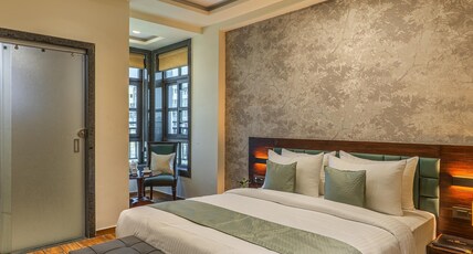 Perfectstayz Premium Udaipur by the Lake Room Type - Executive room with lake view Perfectstayz Premium Udaipur by the Lake Room Type - Executive room with lake view