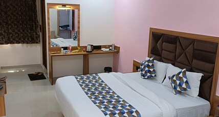 Hotel silver inn sanand Room Type - Deluxe Double Bed Room Hotel silver inn sanand Room Type - Deluxe Double Bed Room