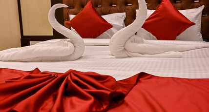 HOTEL WARNER THE ROYAL UNICORN Room Type - Super Deluxe