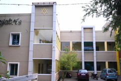 GAYATRIS HOTEL