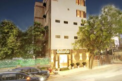 Marks (Opp. Barclays 62) Noida