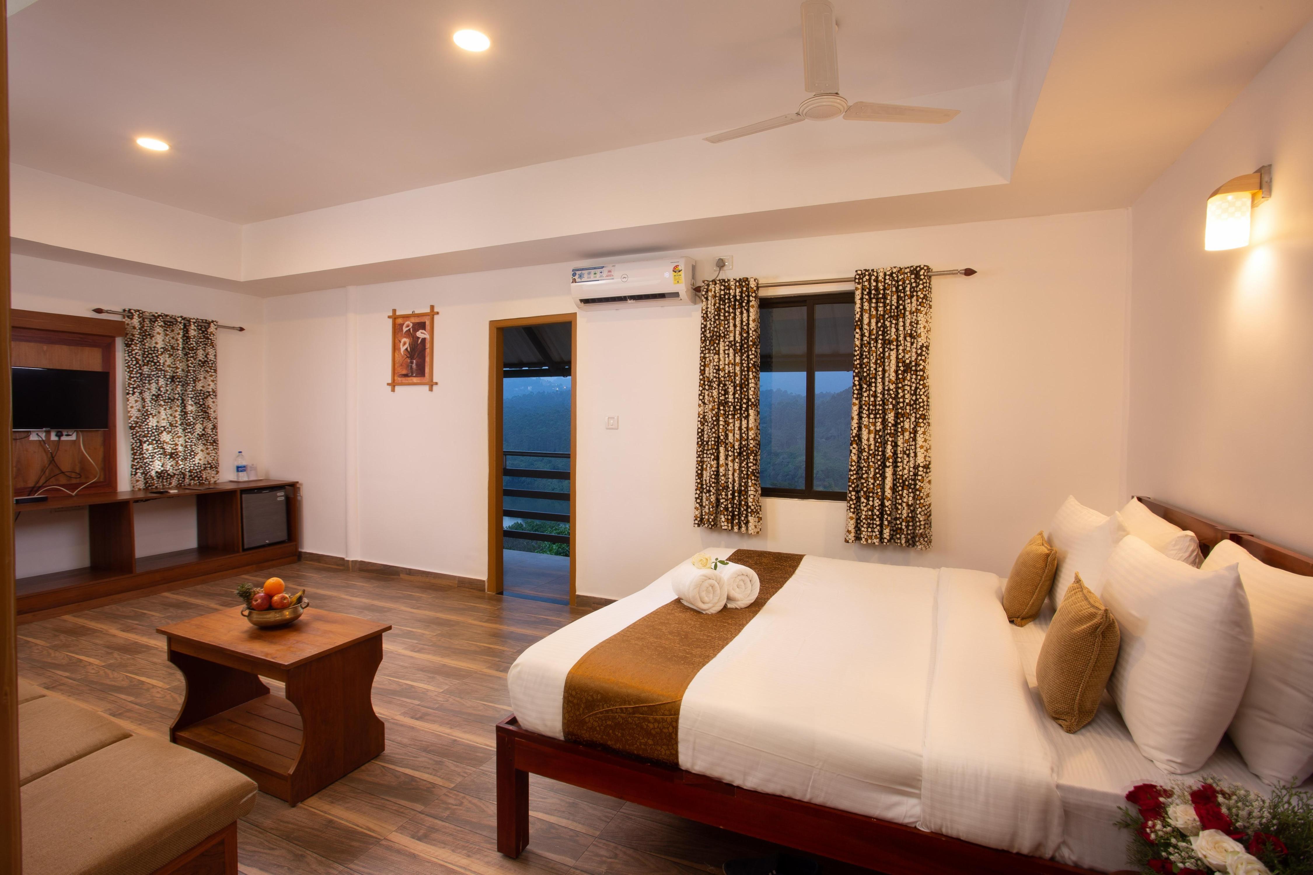 CHEDIYAR BELL VEDERA RESORTS Room Type - Deluxe room with balcony